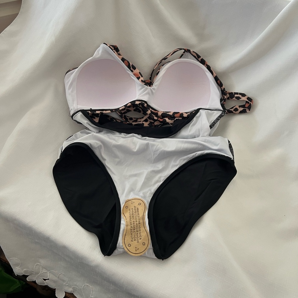 One Piece High Waisted Swimsuit / Tummy Control / Tie Back - Picture 7 of 10